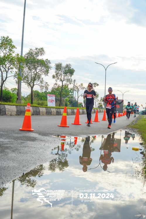 Race photo from Arutmin Borneo Run 2024