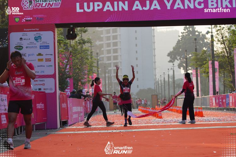 Race photo from Smartfren Run 2025 
