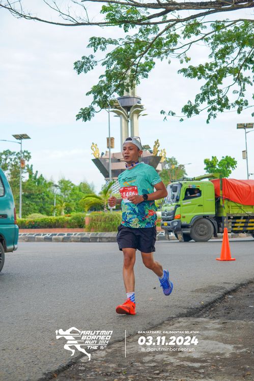 Race photo from Arutmin Borneo Run 2024