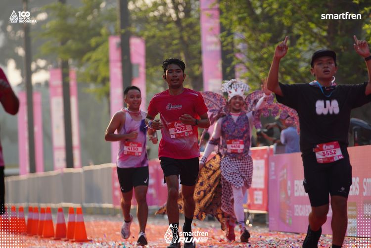 Race photo from Smartfren Run 2025 