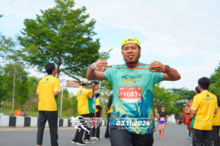 Race photo from Arutmin Borneo Run 2024