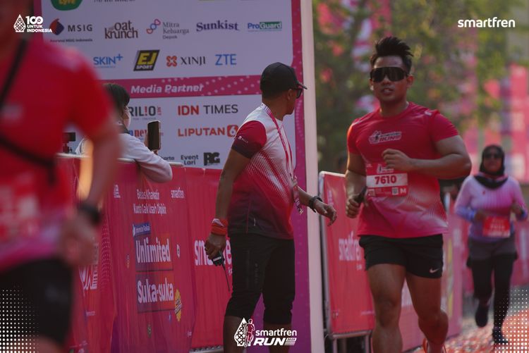 Race photo from Smartfren Run 2025 