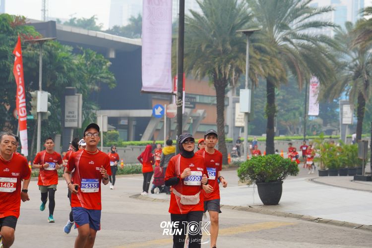 Race photo from ONE RUN 10 K