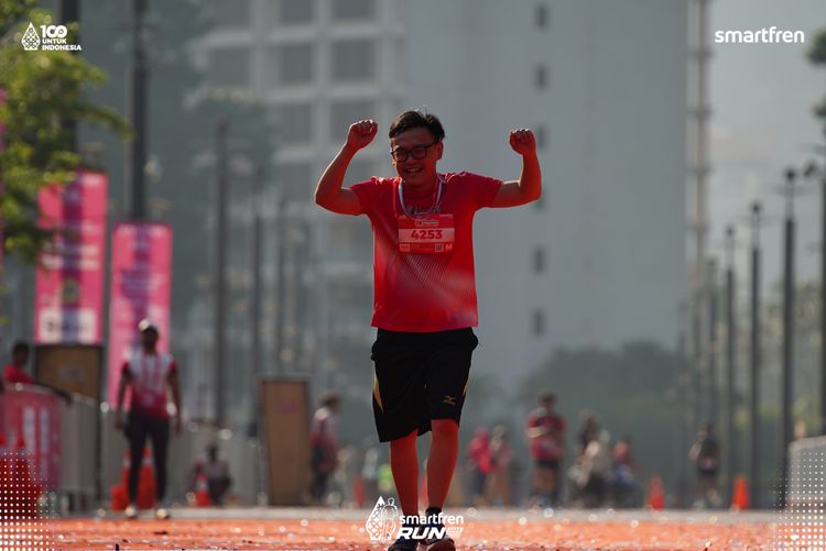 Race photo from Smartfren Run 2025 