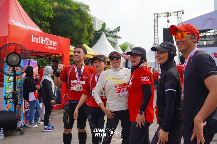 Race photo from ONE RUN 10 K