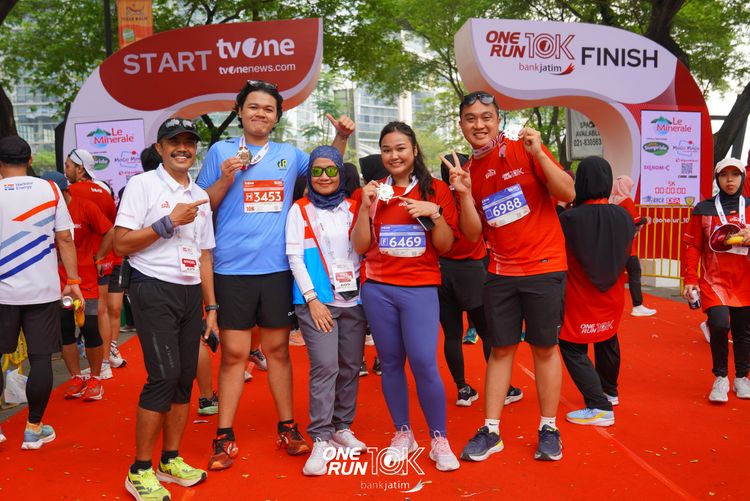 Race photo from ONE RUN 10 K