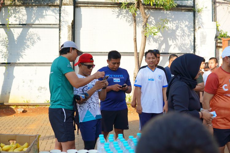 Race photo from Shake Out Run Jabar 10K