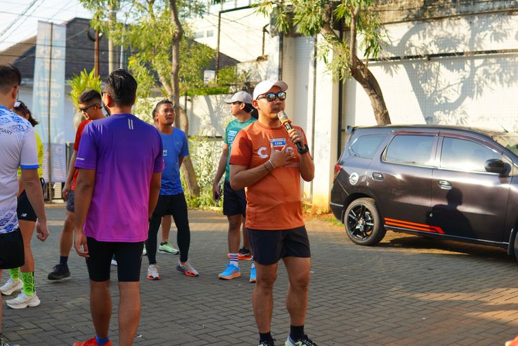 Race photo from Shake Out Run Jabar 10K