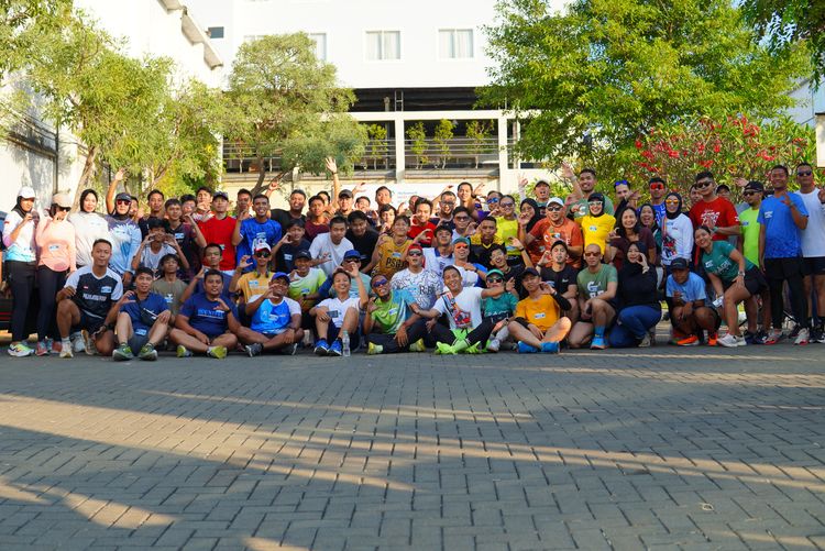 Race photo from Shake Out Run Jabar 10K