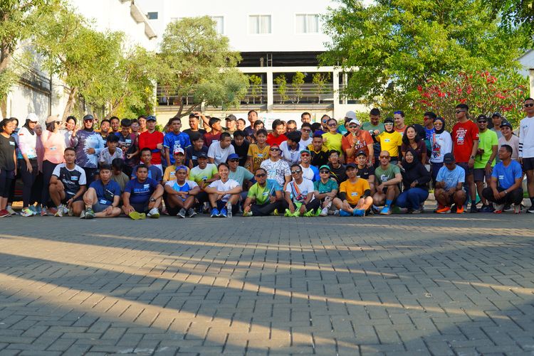 Race photo from Shake Out Run Jabar 10K