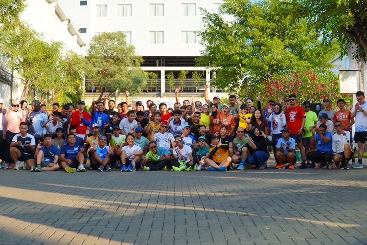 Race photo from Shake Out Run Jabar 10K