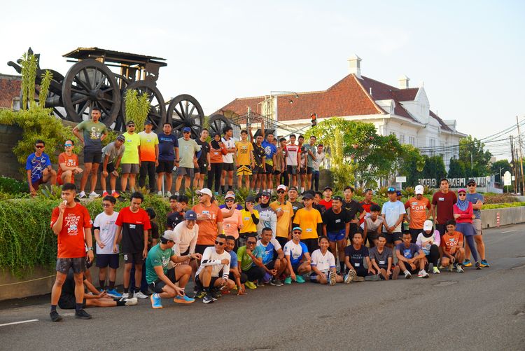Race photo from Shake Out Run Jabar 10K