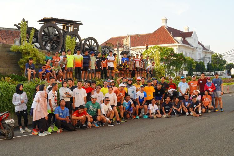 Race photo from Shake Out Run Jabar 10K