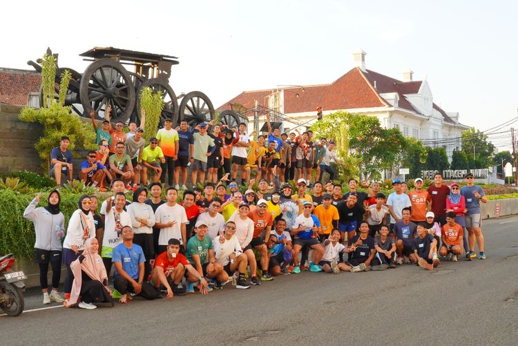 Race photo from Shake Out Run Jabar 10K