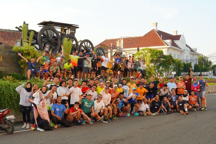 Race photo from Shake Out Run Jabar 10K