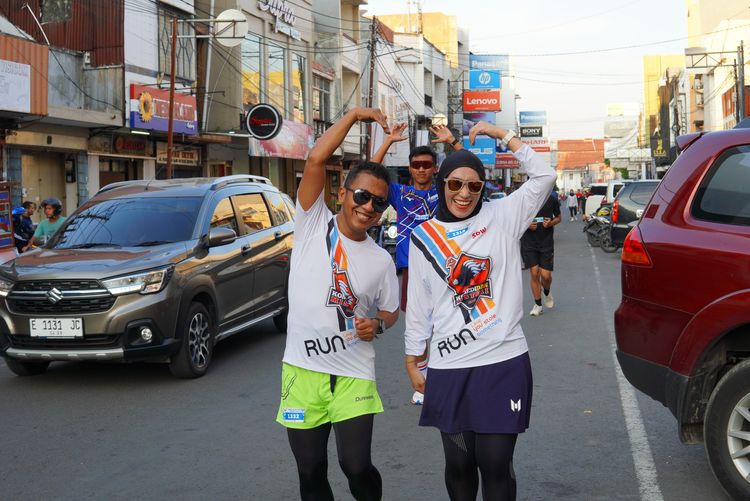 Race photo from Shake Out Run Jabar 10K