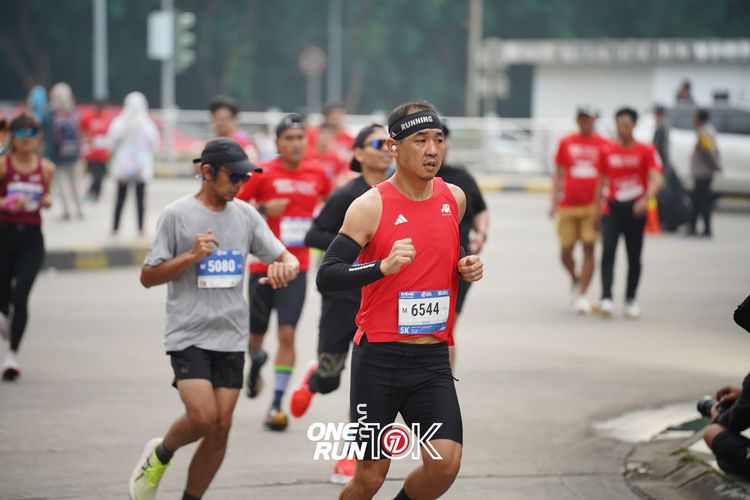 Race photo from ONE RUN 10K 2025