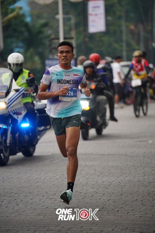 Race photo from ONE RUN 10K 2025