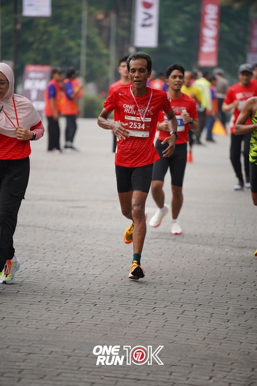 Race photo from ONE RUN 10K 2025