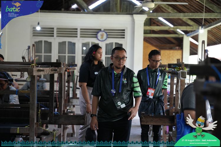 Race photo from Telin Batic 2024 Photo Search