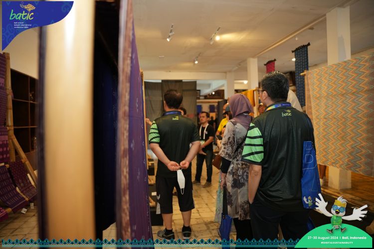 Race photo from Telin Batic 2024 Photo Search