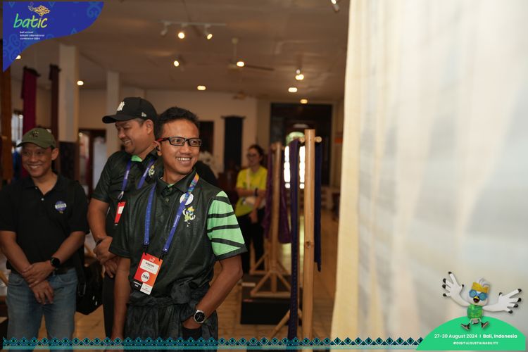 Race photo from Telin Batic 2024 Photo Search