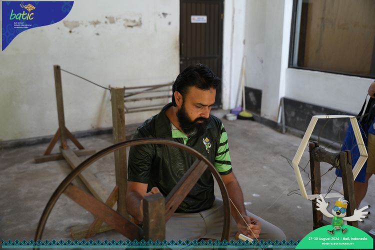 Race photo from Telin Batic 2024 Photo Search
