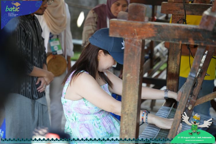 Race photo from Telin Batic 2024 Photo Search