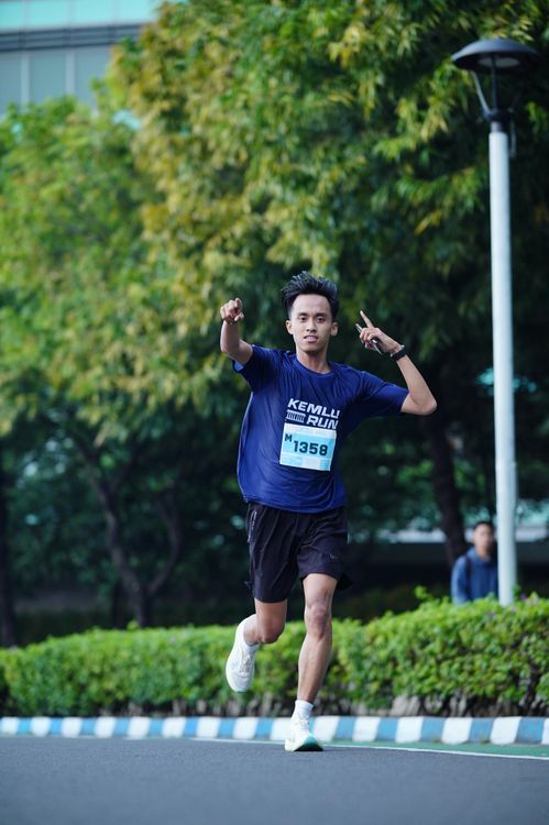 Race photo from KEMLU RUN 2025