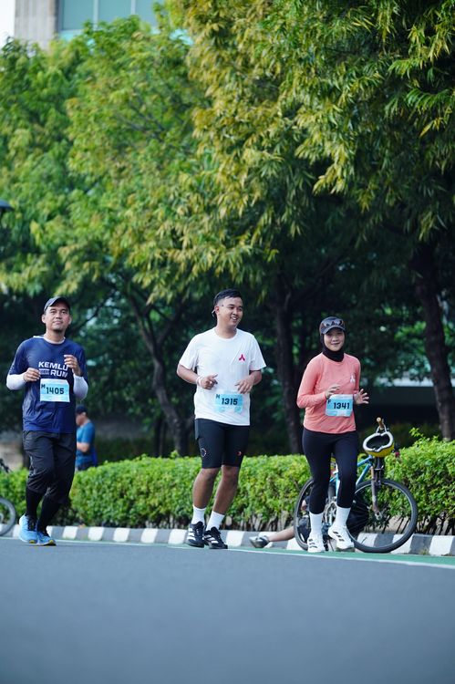 Race photo from KEMLU RUN 2025