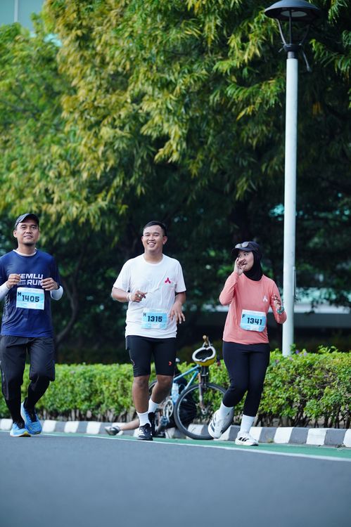 Race photo from KEMLU RUN 2025
