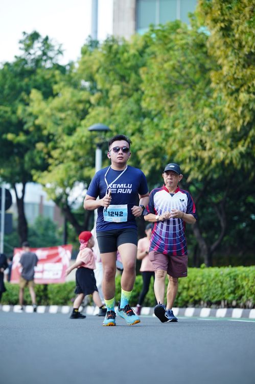 Race photo from KEMLU RUN 2025
