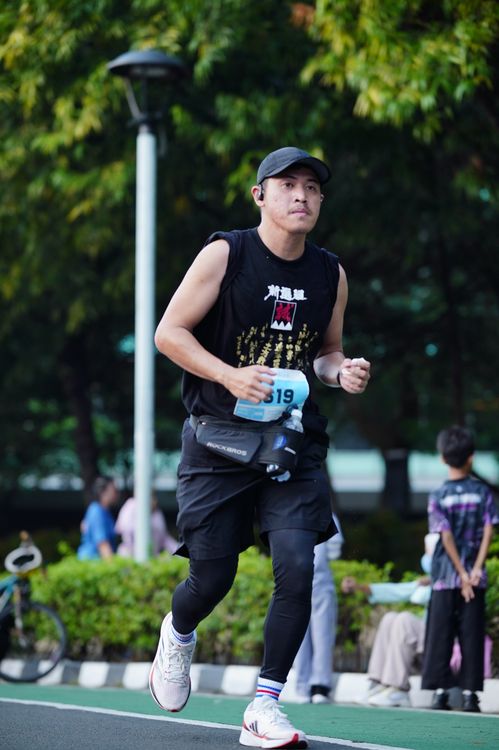 Race photo from KEMLU RUN 2025