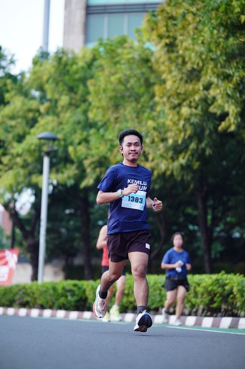 Race photo from KEMLU RUN 2025