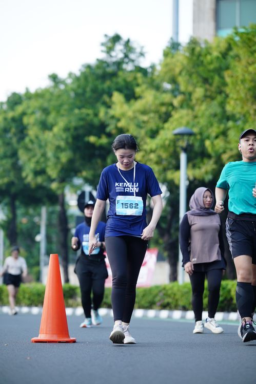 Race photo from KEMLU RUN 2025