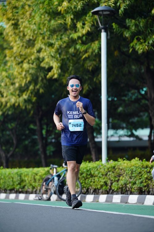 Race photo from KEMLU RUN 2025