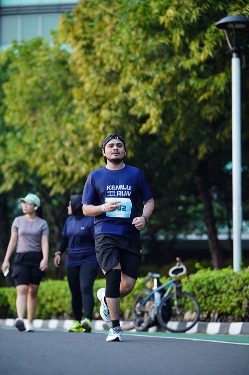 Race photo from KEMLU RUN 2025