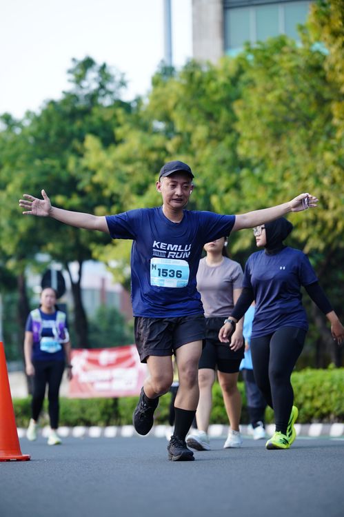 Race photo from KEMLU RUN 2025