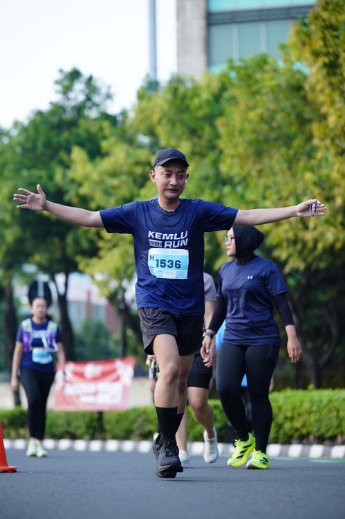 Race photo from KEMLU RUN 2025