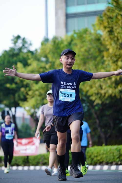 Race photo from KEMLU RUN 2025