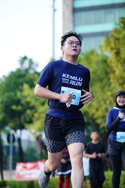 Race photo from KEMLU RUN 2025