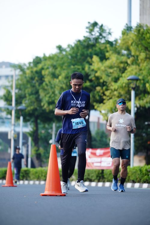 Race photo from KEMLU RUN 2025