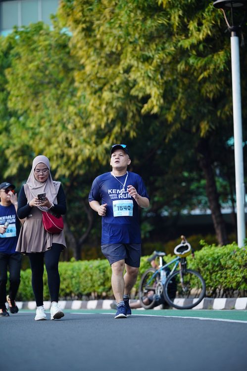 Race photo from KEMLU RUN 2025