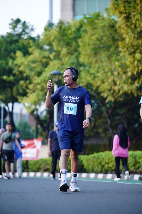 Race photo from KEMLU RUN 2025