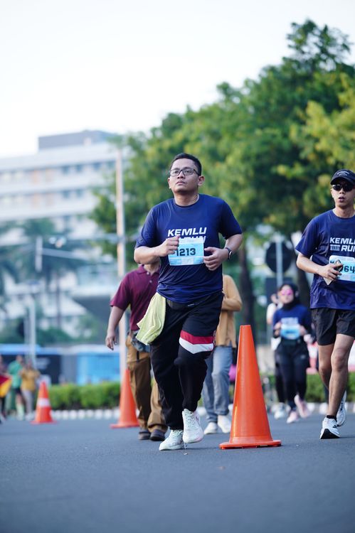 Race photo from KEMLU RUN 2025