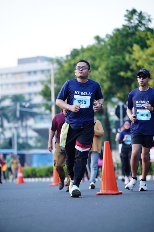 Race photo from KEMLU RUN 2025