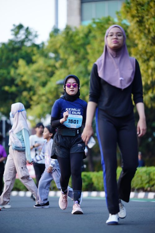 Race photo from KEMLU RUN 2025