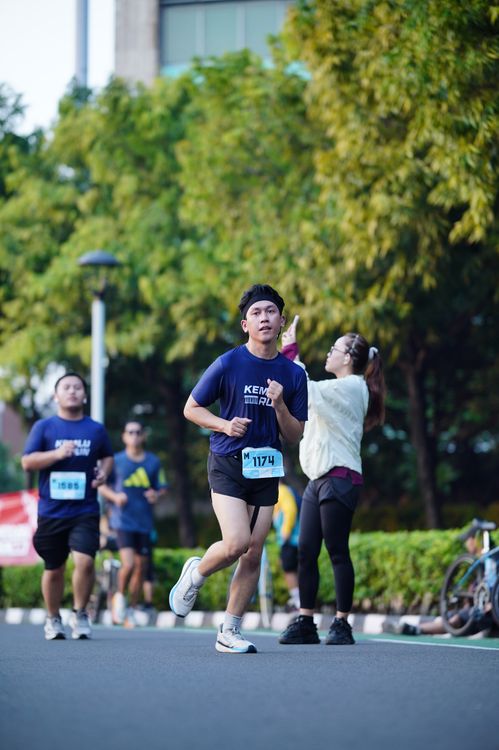 Race photo from KEMLU RUN 2025
