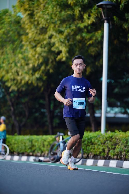 Race photo from KEMLU RUN 2025