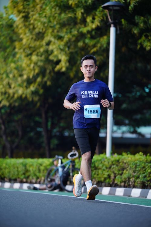 Race photo from KEMLU RUN 2025